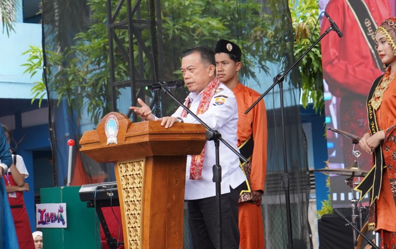 Gubernur Al Haris: Pemerintah Siapkan Generasi Muda Berdaya Saing Internasional