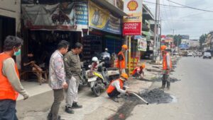 Bersiap Sambut Lebaran Idul Fitri, UPTD PUTR Workshop dan Peralatan Perbaiki Jalan