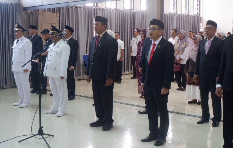 Wabup Muaro Jambi Lantik 12 Pejabat Administrator, Perkuat Birokrasi Berbasis Kinerja