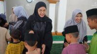 Memanfaatkan momentum hari Jum’at yang penuh berkah, Lavita Syukur, istri Bupati Merangin M. Syukur, menggelar aksi sosial berskala besar. Tak tanggung-tanggung, ia menggandeng empat organisasi sekaligus untuk menyambangi pondok pesantren dan panti asuhan, Jum'at (6/3/2026).