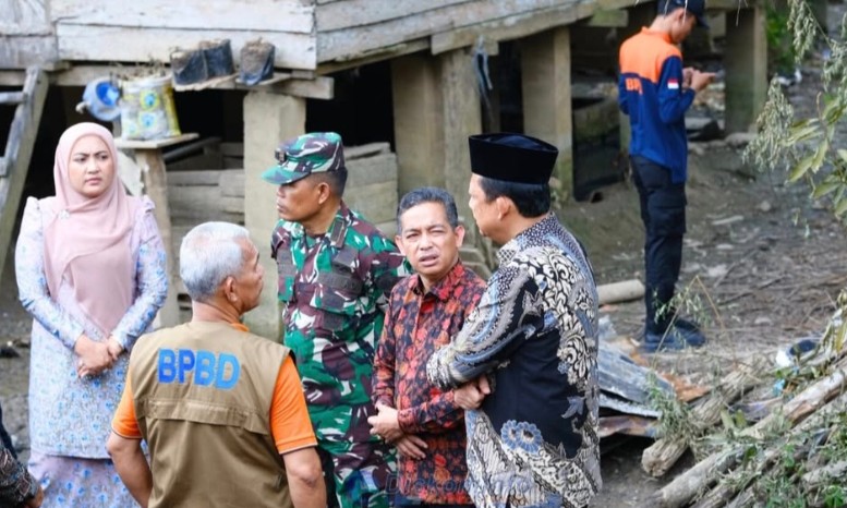 DPRD Muaro Jambi Tegaskan Komitmen Perkuat Mitigasi Kebakaran Usai Insiden di Kumpeh DPRD Muaro Jambi Tegaskan Komitmen Perkuat Mitigasi Kebakaran Usai Insiden di Kumpeh