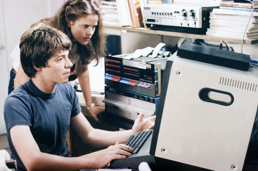 Kesan Nonton Film WarGames (1983) – Thriller Hacker Klasik yang Prediksi Bahaya AI dan Perang Nuklir Kesan Nonton Film WarGames (1983) – Thriller Hacker Klasik yang Prediksi Bahaya AI dan Perang Nuklir