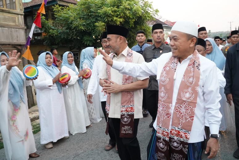 Mengenang H. Hanafi di Masjid Tertua Bungo, Gubernur Al Haris Teguhkan Pembangunan untuk Rakyat