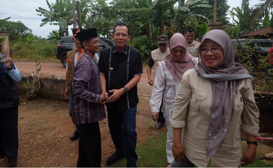 Hadir di Tengah Duka, BBS Serahkan Bantuan untuk Korban Kebakaran Talang Kerinci