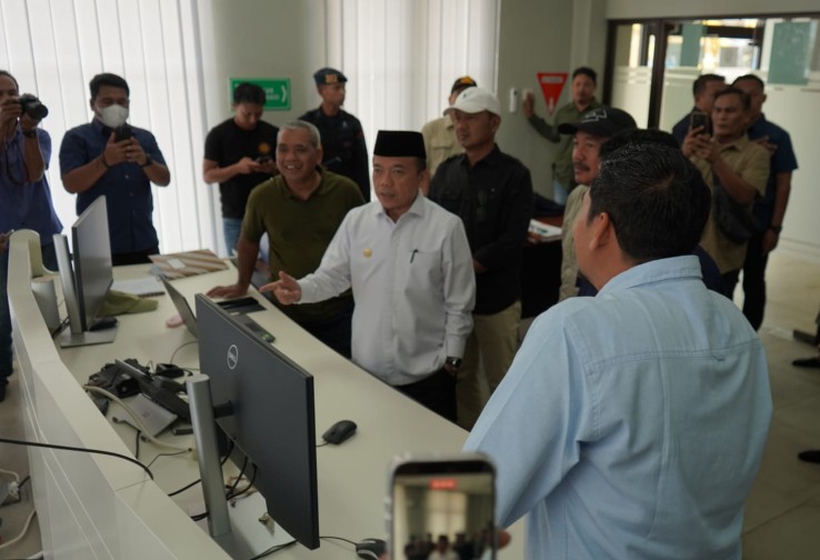 Gubernur Al Haris Tinjau Bendungan PLTA Danau Kerinci, Lepas 10.000 Benih Ikan dan Apresiasi Kemandirian SMK-SPP Negeri 3 Kerinci