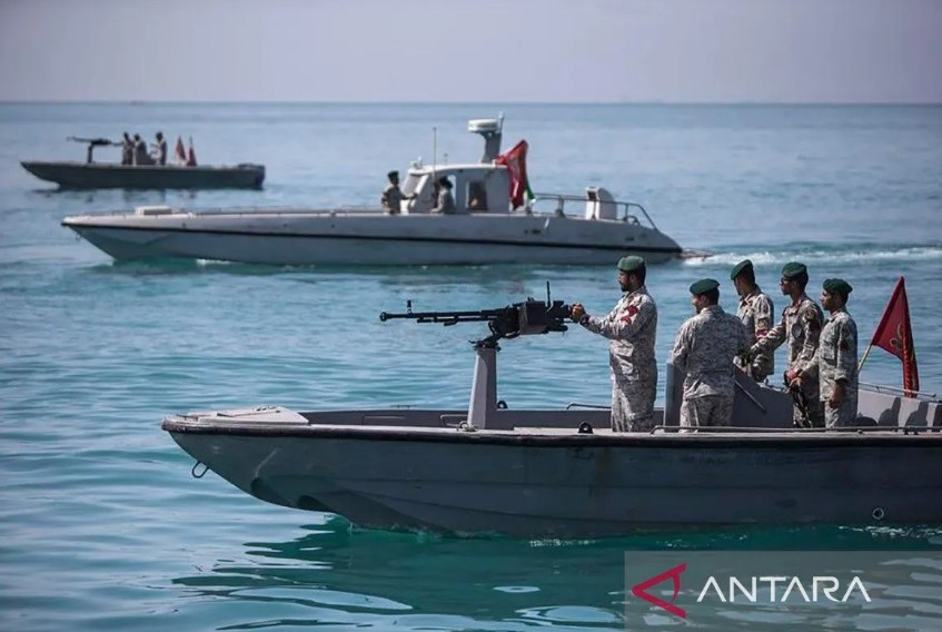 Iran Siap Pertahankan Diri, Tak Mau Negosiasi