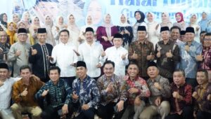 Halal Bihalal Sekaligus Open House di Kediaman Pribadi, Gubernur Al Haris Tekankan Pererat Kebersamaan