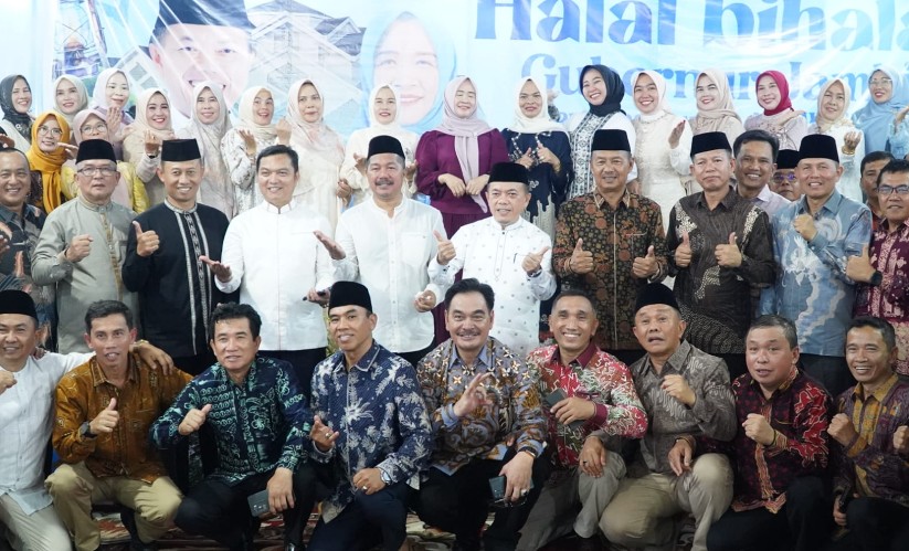 Halal Bihalal Sekaligus Open House di Kediaman Pribadi, Gubernur Al Haris Tekankan Pererat Kebersamaan Halal Bihalal Sekaligus Open House di Kediaman Pribadi, Gubernur Al Haris Tekankan Pererat Kebersamaan