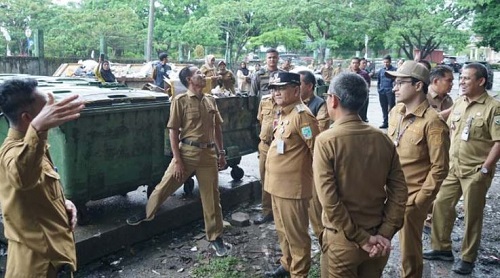 'bye bye' tps pinggir jalan strategi baru pemkot jambi kelola sampah lewat sistem depo