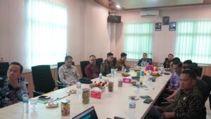 Bertempat di Aula Kantor BPKAD Merangin, Bupati Syukur didampingi Sekda Merangin Zulhifni serta para kepala Organisasi Perangkat Daerah (OPD). Hadir pula di lokasi, Ketua Tim BPK Merangin, Yohanes Harry Kusmono Agung Christyanto, guna menandai dimulainya proses audit.