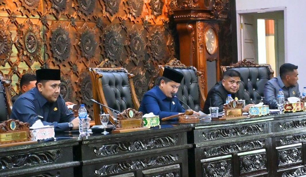 Dewan Perwakilan Rakyat Daerah (DPRD Kabupaten Merangin) resmi menyampaikan catatan strategis terhadap Laporan Keterangan Pertanggungjawaban (LKPJ Bupati Merangin 2025) Tahun Anggaran 2025.