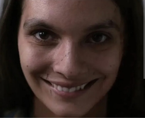 kesan nonton film smile senyum yang seharusnya hangat, tapi malah bikin merinding