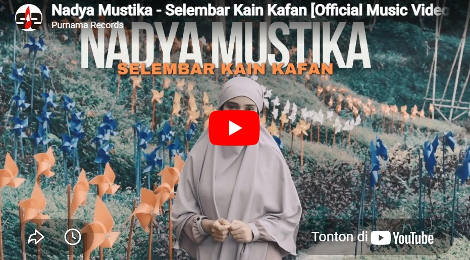 lagu selembar kain kafan nadya mustika.