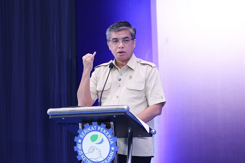 menaker jaminan sosial harus menjangkau pekerja berikut