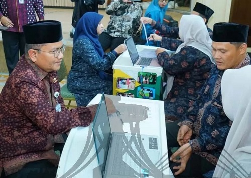 pemkot jambi dan baznas gelar gerakan pejabat berzakat, salurkan bantuan untuk mustahik dan korban kebakaran