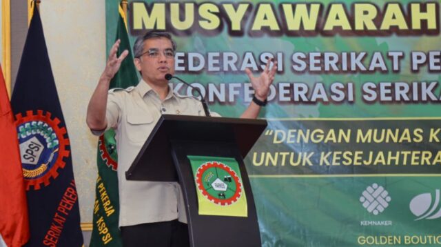 Menaker: Hubungan Industrial Harus Naik Kelas agar Pekerja Tak Tertinggal oleh AI