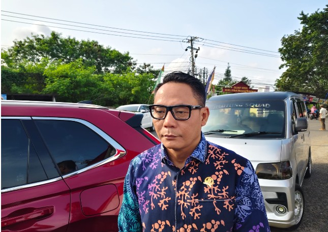 Waka DPRD Jambi Samsul Riduan Hadiri Gerakan Pangan Murah Nasional di Jambi, Minta Pemprov Waspadai Lonjakan Harga Jelang Ramadan Waka DPRD Jambi Samsul Riduan Hadiri Gerakan Pangan Murah Nasional di Jambi, Minta Pemprov Waspadai Lonjakan Harga Jelang Ramadan
