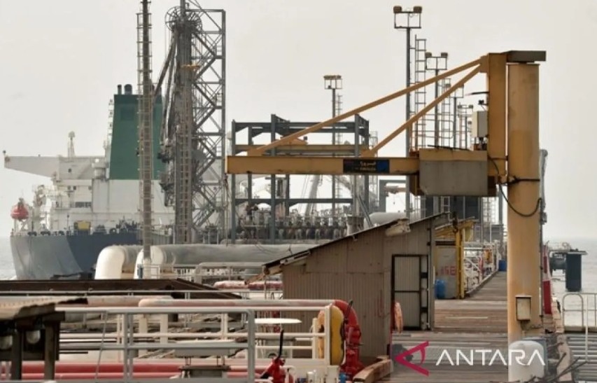 Pengolahan dan Distribusi Minyak Bumi Rusak, Iran Targetkan Kilang Pulih 80 Persen