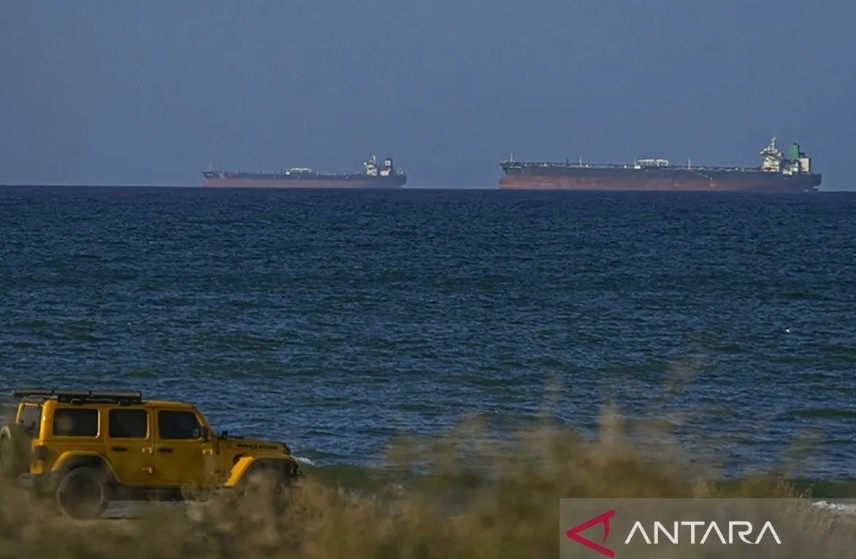 Hanya 12 Kapal Lintasi Selat Hormuz Per Hari, Ada Biaya Rp2 Juta Dolar AS
