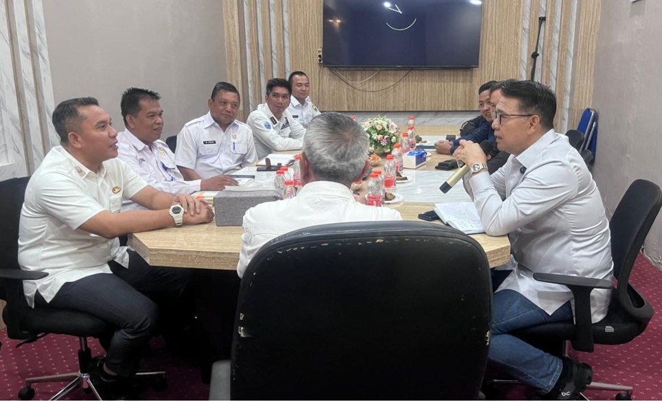 Anggota DPR RI Sy Fasha Diskusi Soal Penanganan Sampah di DLH Muaro Jambi