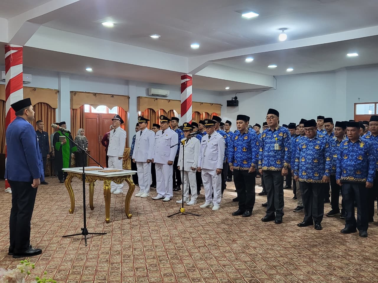 M. Syukur resmi melantik dan mengambil sumpah jabatan terhadap 80 pejabat eselon III dan IV di lingkungan Pemerintah Kabupaten Merangin, Kamis (07/05/2026).