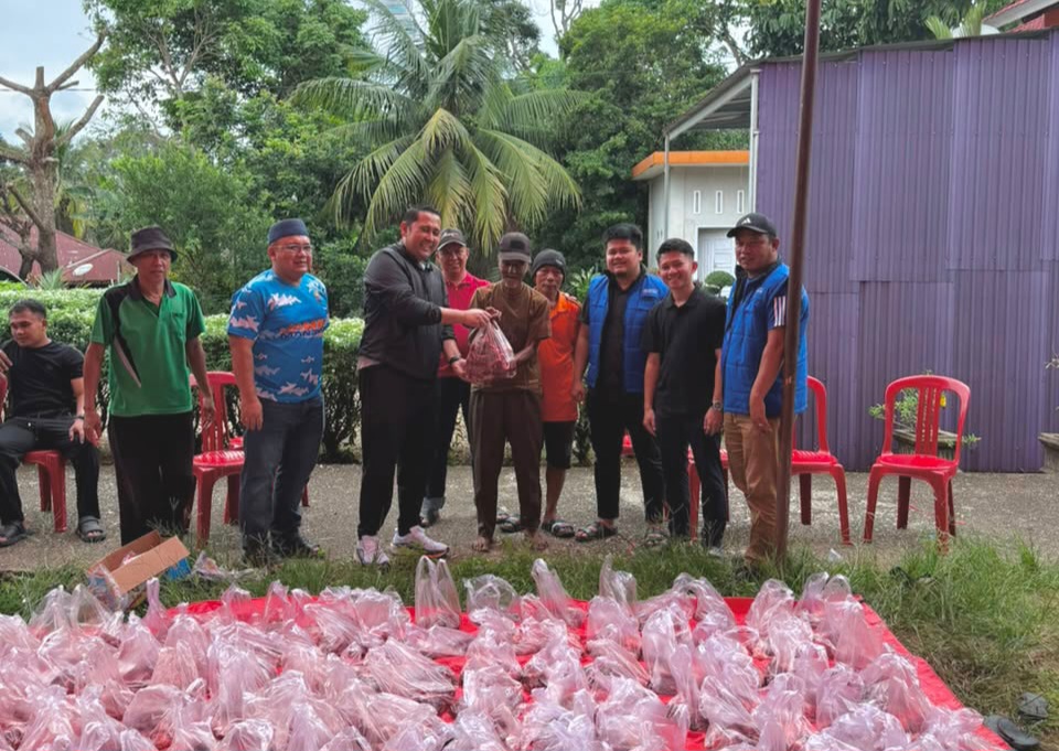Partai Amanat Nasional Kabupaten Merangin menggelar ibadah kurban dalam rangka Hari Raya Idul Adha 1447 Hijriah/2026 Masehi, Jumat (29/5/2026). Partai Amanat Nasional Kabupaten Merangin menggelar ibadah kurban dalam rangka Hari Raya Idul Adha 1447 Hijriah/2026 Masehi, Jumat (29/5/2026).