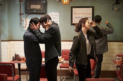 kesan nonton film extreme job komedi aksi korea yang gila, kocak, dan nagih