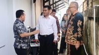 khairul suhairi dampingi al haris kunjungi bank jambi cabang bungo, pantau layanan dan kondisi bagunan bank