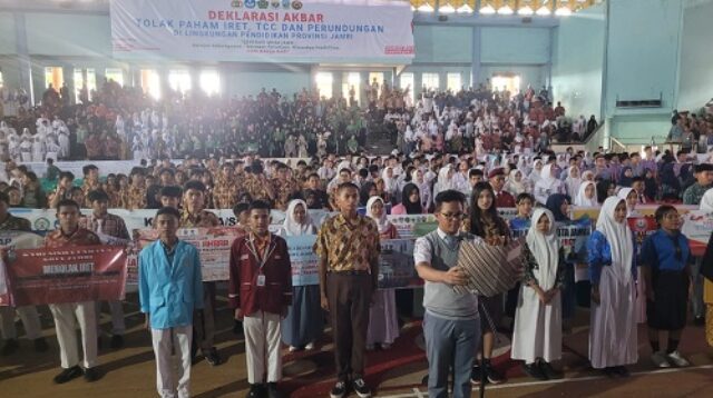 ribuan pelajar jambi serukan tolak radikalisme, tcc dan perundangan di lingkungan pendidikan