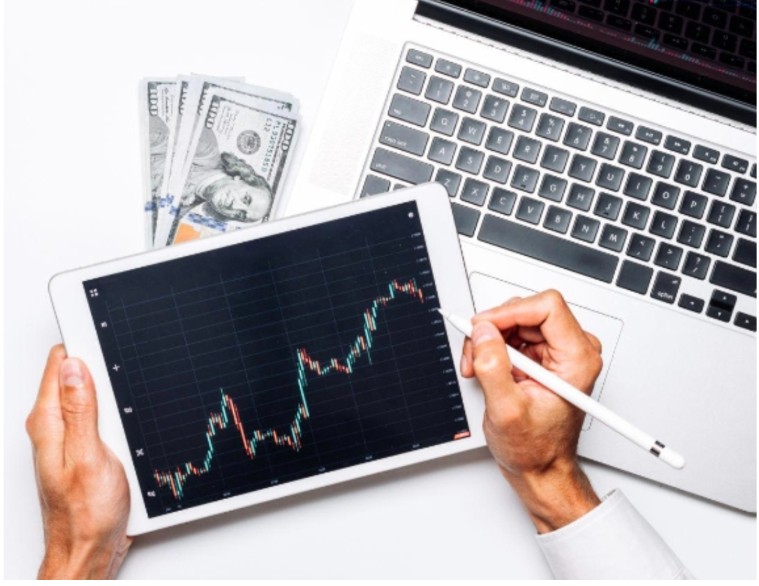 Bitcoin Hari Ini: Harga BTC Bersiap Meledak di Tengah Serbuan ETF, Whale Crypto, dan Prediksi Reli Pasar Kripto 2026