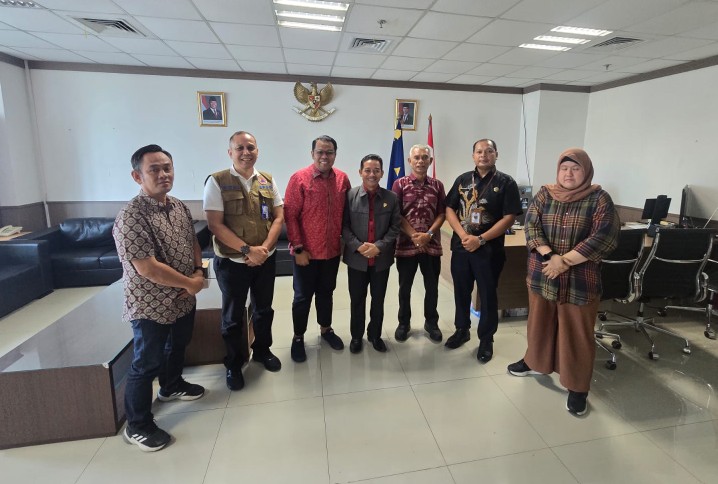Saat Dewan-PUPR dan BPBD Muaro Jambi Jemput Dana Rp222 M untuk Perbaikan Jalan Rusak Saat Dewan-PUPR dan BPBD Muaro Jambi Jemput Dana Rp222 M untuk Perbaikan Jalan Rusak