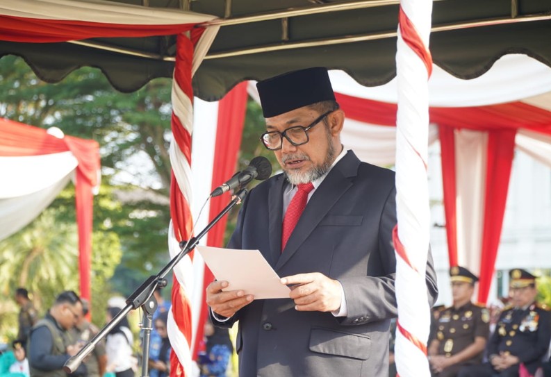 Sekda Sudirman Tegaskan Membangun Bangsa dengan Perjuangan Intelektual Sekda Sudirman Tegaskan Membangun Bangsa dengan Perjuangan Intelektual