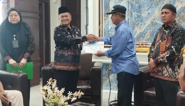 dukung kegiatan agama, pemkot jambi beri bantuan dana ke pengurus rumah ibadah dukung kegiatan agama, pemkot jambi beri bantuan dana ke pengurus rumah ibadah