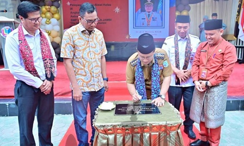 hadiri perpisahan smpn 16, wali kota jambi resmikan pendopo si ginjai