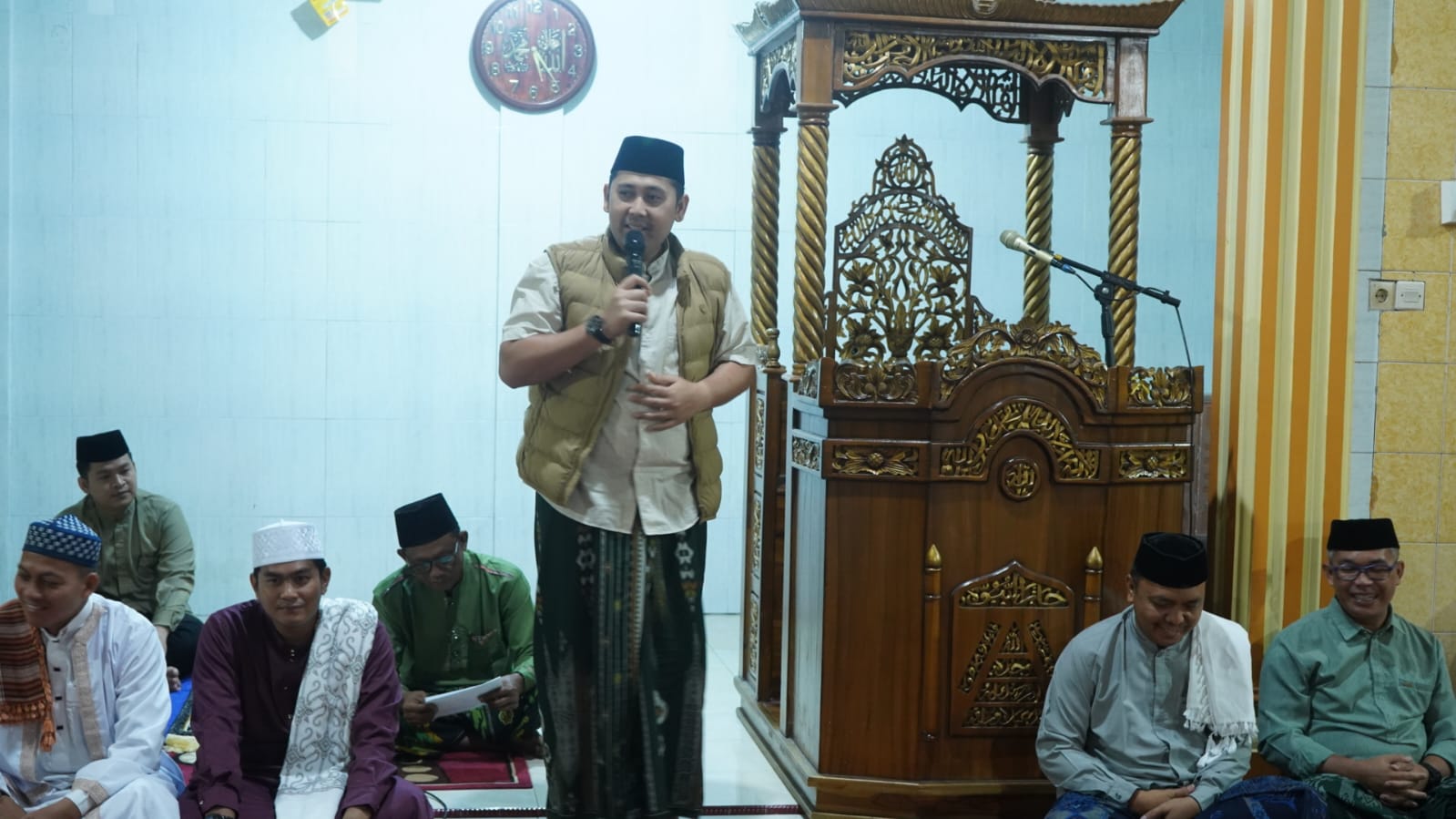 Bupati Merangin, M. Syukur, melaksanakan kegiatan Subuh Keliling (Subling) di Masjid Assa'adah, Lingkungan Pulau Kemang, Kelurahan Dusun Bangko, Jumat (05/06/2026).