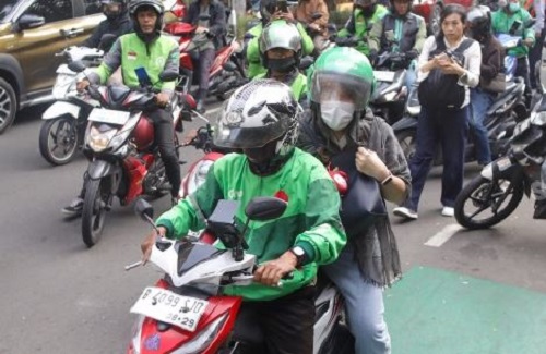 kabar gembira driver ojol! potongan aplikasi turun drastis jadi 8 persen per 1 juli