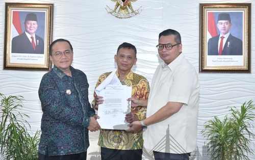 perjuangkan nasib warga, wali kota jambi temui setneg minta pencabutan zona merah pertamina perjuangkan nasib warga, wali kota jambi temui setneg minta pencabutan zona merah pertamina