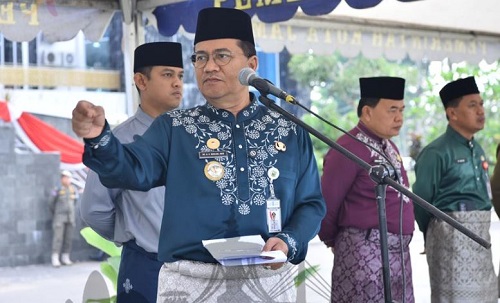 pimpin apel disiplin, maulana minta asn pemkot jambi responsif dan stop main medsos saat kerja pimpin apel disiplin, maulana minta asn pemkot jambi responsif dan stop main medsos saat kerja