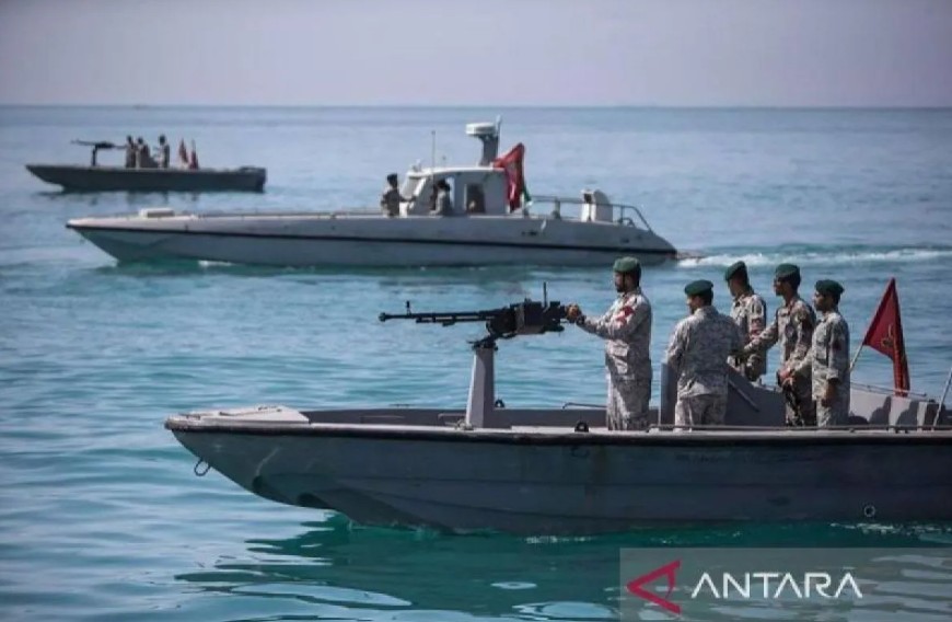 Iran Serang Balik Kapal AS Iran Serang Balik Kapal AS