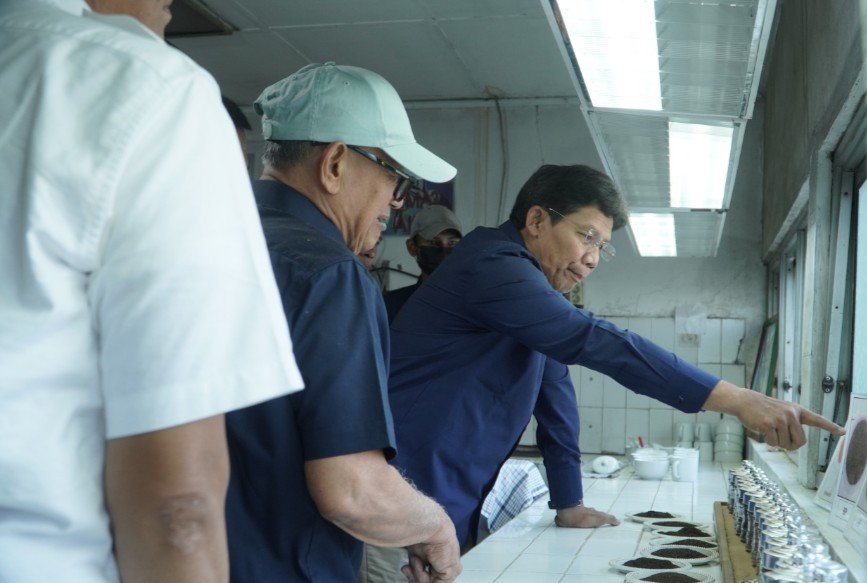 Fokus pada Keandalan Operasional, Dewan Komisaris dan Manajemen PTPN IV Bersinergi Perkuat Standar Mutu Teh dan Kopi di Sumatera Barat dan Jambi