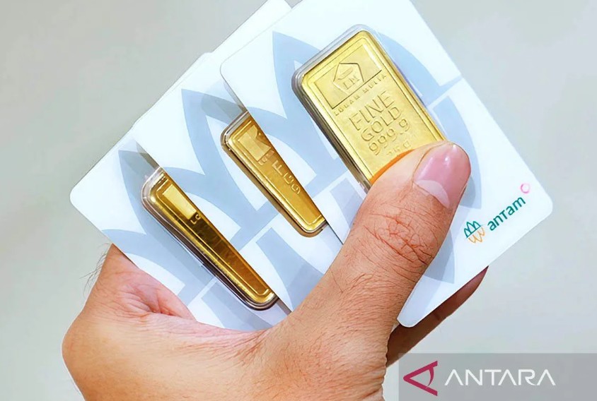 Harga Emas Antam Naik Rp5.000