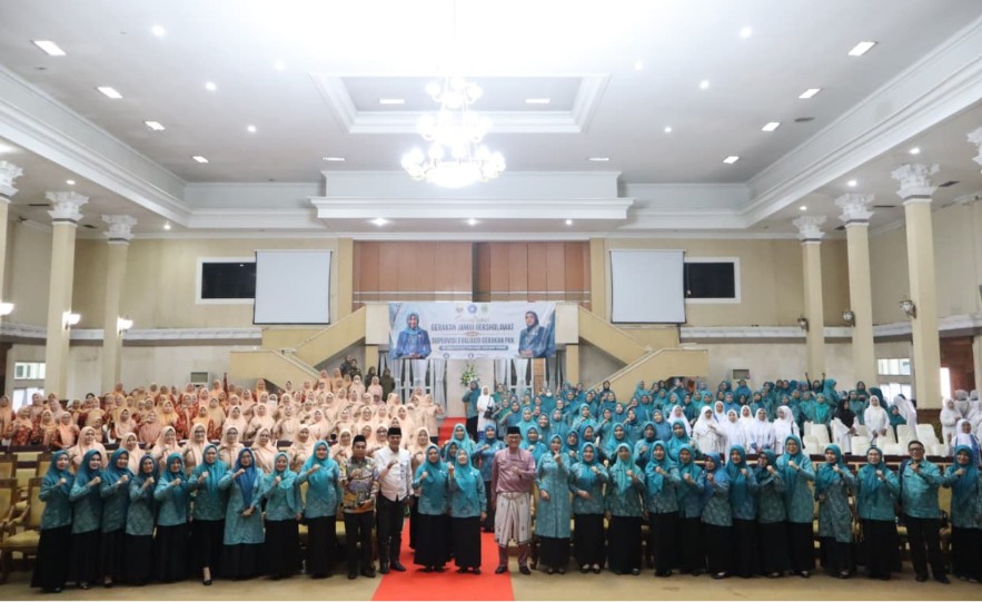 Hesti Haris Gencarkan Gerakan Jambi Bersholawat, Bentengi Generasi dari Krisis Akhlak di Era Digital Hesti Haris Gencarkan Gerakan Jambi Bersholawat, Bentengi Generasi dari Krisis Akhlak di Era Digital