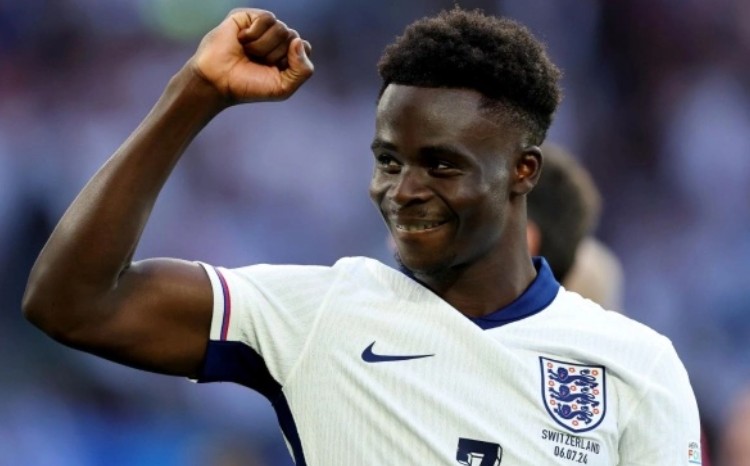 Bukayo Saka Kembali Latihan, Timnas Inggris Dapat Suntikan Kekuatan Jelang Fase Krusial Piala Dunia 2026 Bukayo Saka Kembali Latihan, Timnas Inggris Dapat Suntikan Kekuatan Jelang Fase Krusial Piala Dunia 2026