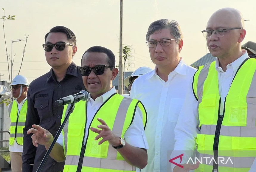 Menteri Bahlil panggil Dirut PGN untuk bahas harga gas industri