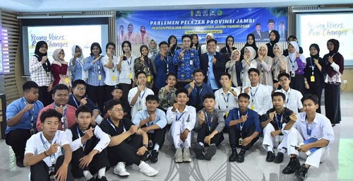 wakil wali kota jambi diza hazra ajak parlemen pelajar kritik kebijakan berbasis data wakil wali kota jambi diza hazra ajak parlemen pelajar kritik kebijakan berbasis data