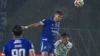 bobotoh full senyum! persib bandung resmi perpanjang kontrak julio cesar, ini durasi dan nilainya bobotoh full senyum! persib bandung resmi perpanjang kontrak julio cesar, ini durasi dan nilainya