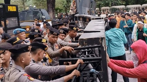demo besar di jakarta pusat hari ini, 1.095 personel gabungan disiagakan, warga diminta waspada