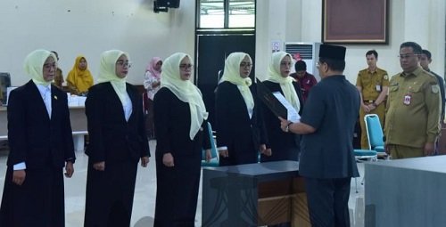 lantik 5 administrator kesehatan, wali kota jambi tegaskan pentingnya akurasi data obat dan pelayanan