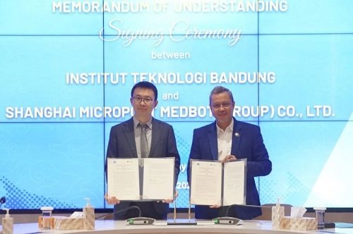 revolusi medis indonesia! itb ganteng robot canggih shanghai microport, siap operasi tanpa tangan manusia