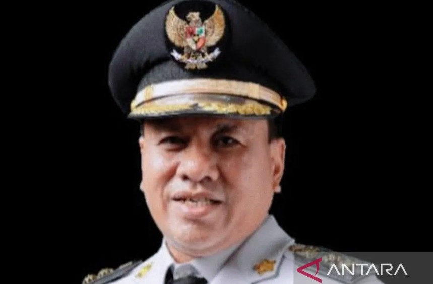 Bupati dan Sekda Serahkan Diri ke KPK Usai OTT Bupati dan Sekda Serahkan Diri ke KPK Usai OTT